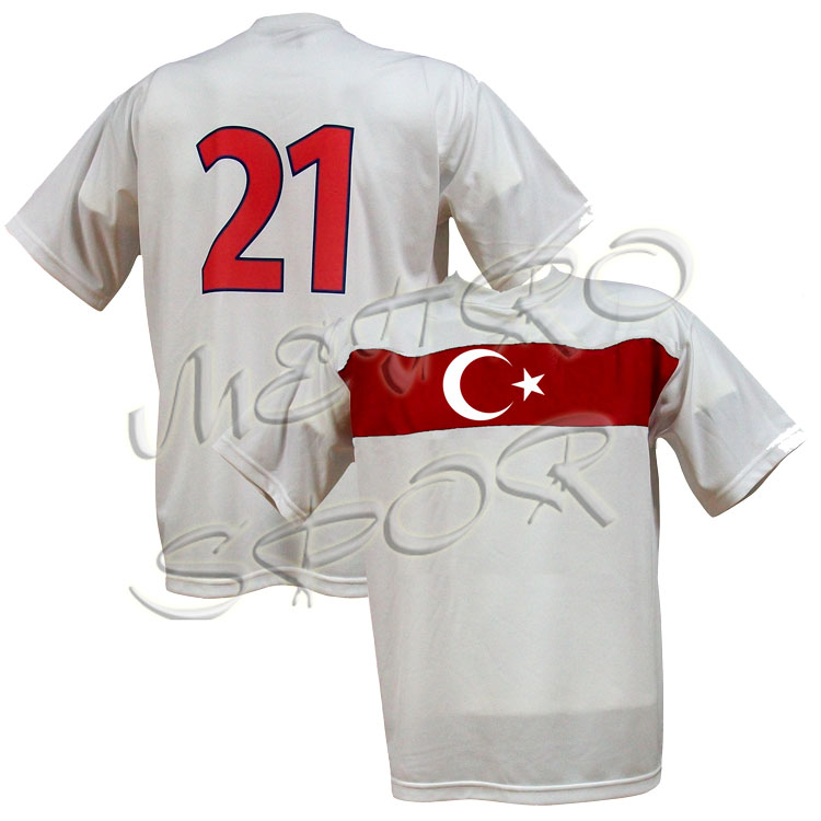 beyaz kırmızı türk milli takımı futbol forması